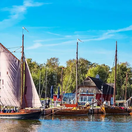 Ostseestern - 5-sterne Mit Südbalkon Am Bodden Apartment *